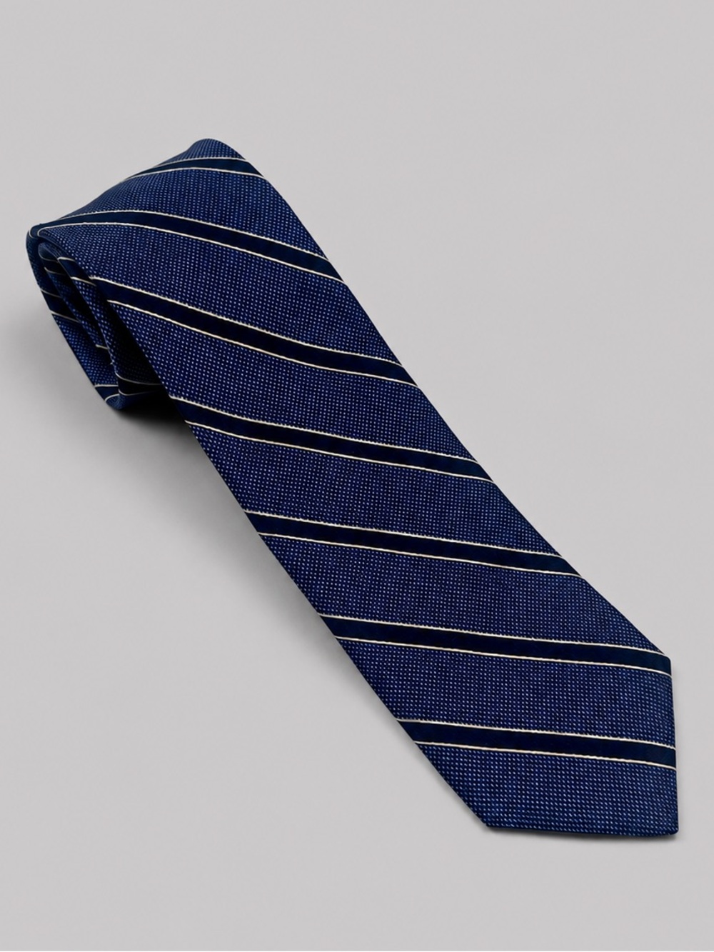 Hart Schaffner Marx HSM 100% Silk Blue Striped Tie 3 1/4” x 58.5”